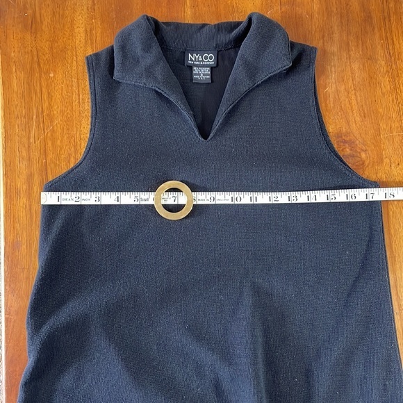 NY& CO black sleeveless ribbed knit pullover sleeveless top - Picture 6 of 7